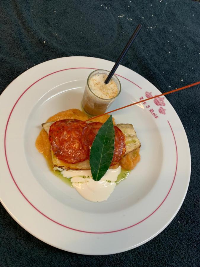 Les 3 Rois By Yy Hotel Villers-Bocage  Bagian luar foto