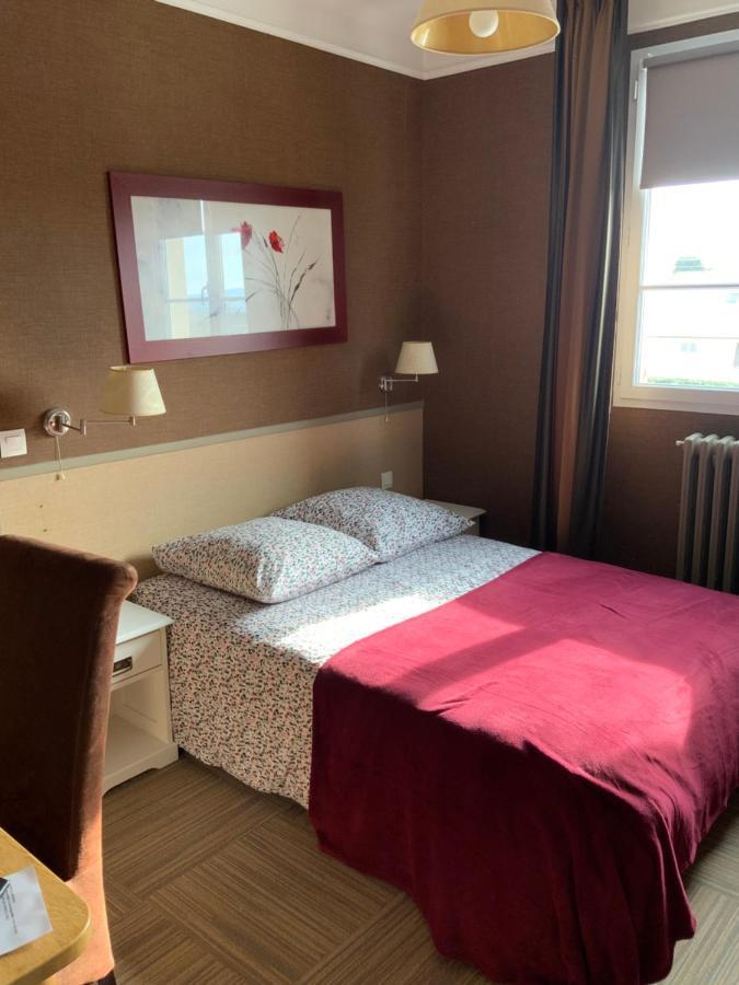 Les 3 Rois By Yy Hotel Villers-Bocage  Bagian luar foto