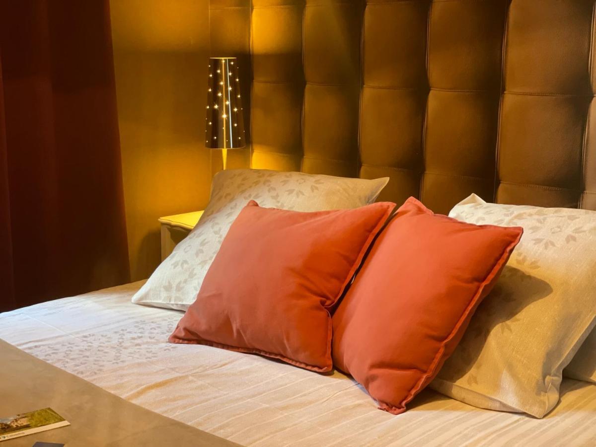 Les 3 Rois By Yy Hotel Villers-Bocage  Bagian luar foto
