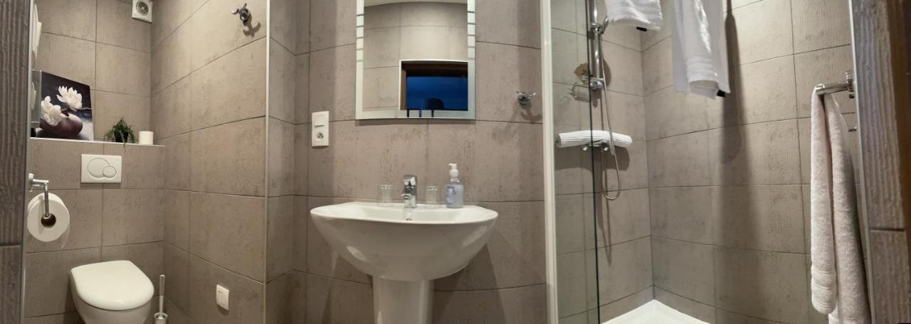 Les 3 Rois By Yy Hotel Villers-Bocage  Bagian luar foto